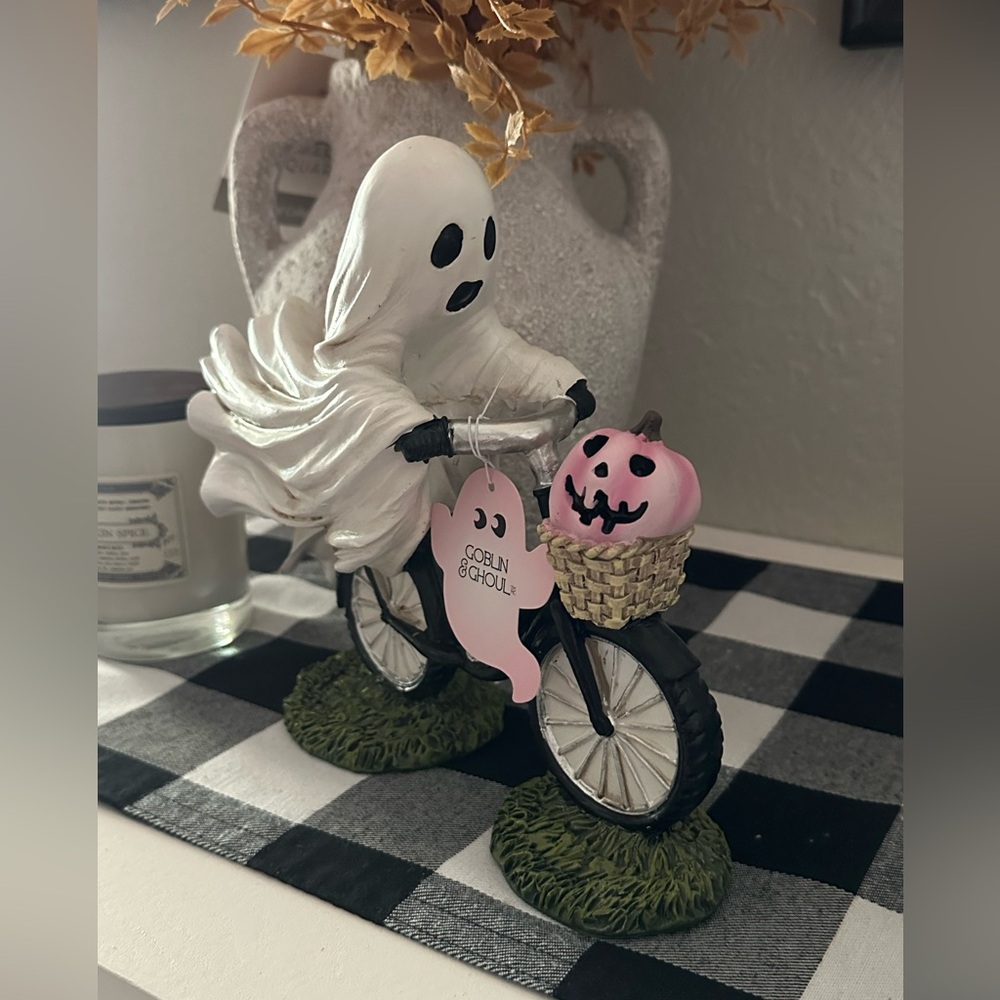 NWT Goblin & Ghoul Ghost On Bike with Pink Jack-O-Lantern Halloween